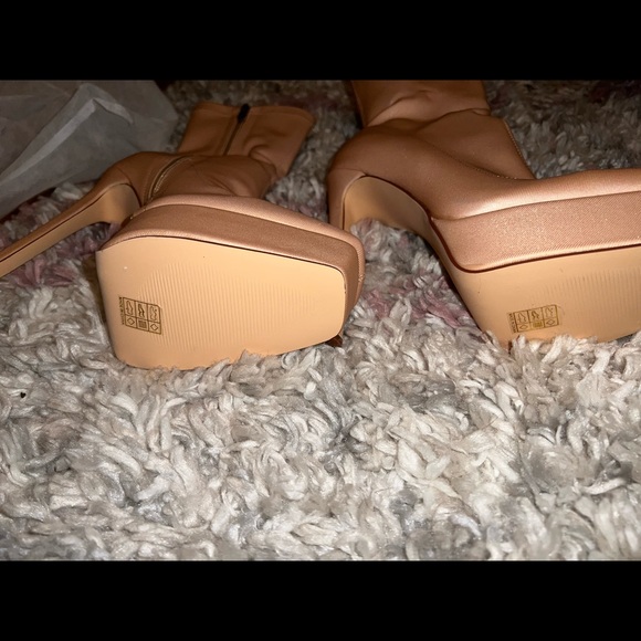 Nude texture stiletto heels - Picture 2 of 6